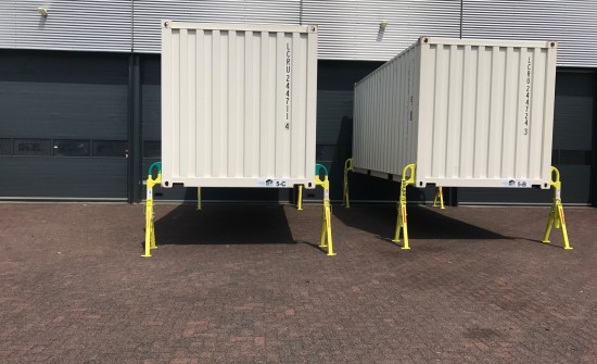 Speciale container poten